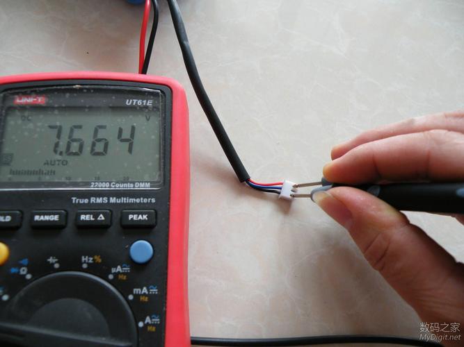 30包郵的18650電池組！——拆解、實測與避坑指南